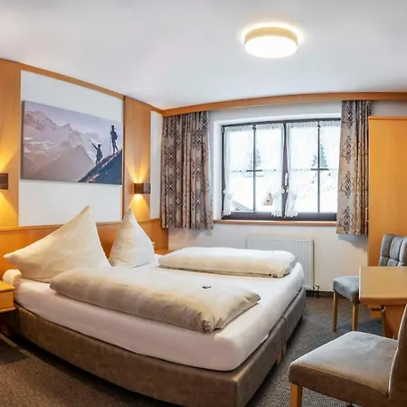 Almhof-reithof Pitztal 4*