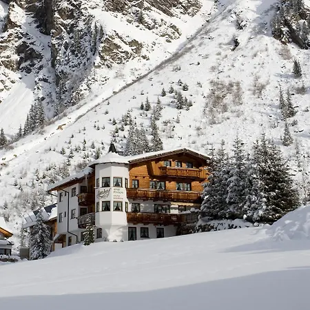 Almhof-reithof Pitztal 3*