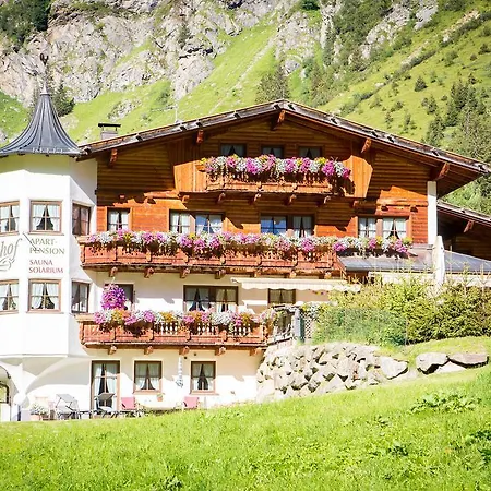 Almhof-reithof Pitztal Guest house