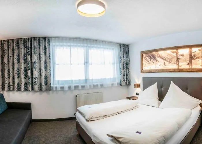 Almhof-reithof Pitztal Maison d'hôtes 4*