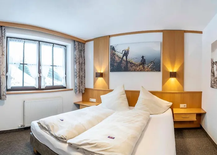 Almhof-reithof Pitztal Maison d'hôtes 4*