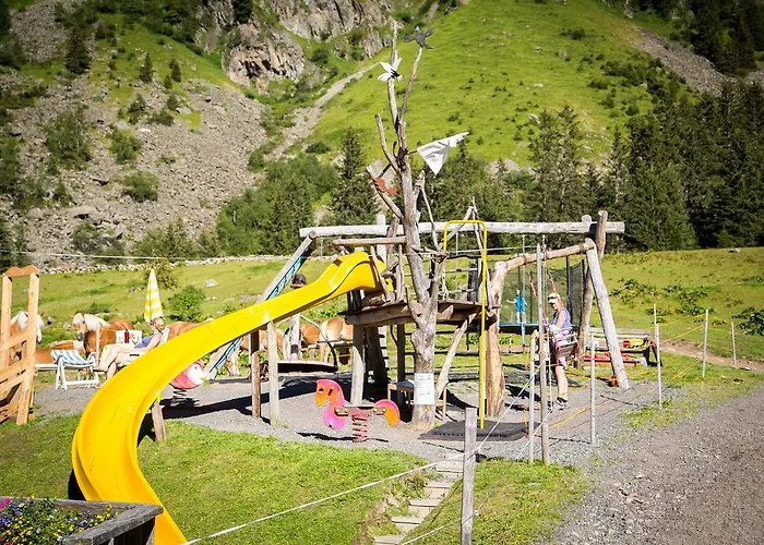 Almhof-reithof Pitztal Maison d'hôtes 4*