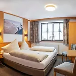 Almhof-reithof Pitztal 4*