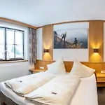 Almhof-reithof Pitztal ゲストハウス 4*