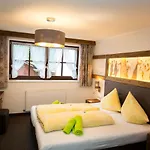 Almhof-reithof Pitztal 4*