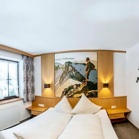 Almhof-reithof Pitztal بيت ضيافة