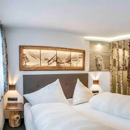 Almhof-reithof Pitztal Guest house