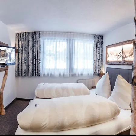 Almhof-reithof Pitztal 4*