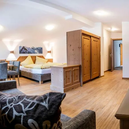 Guest house Almhof-reithof Pitztal